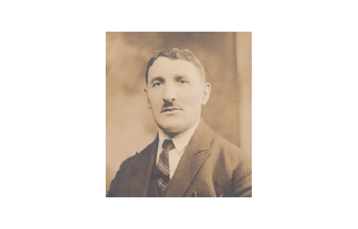 1923